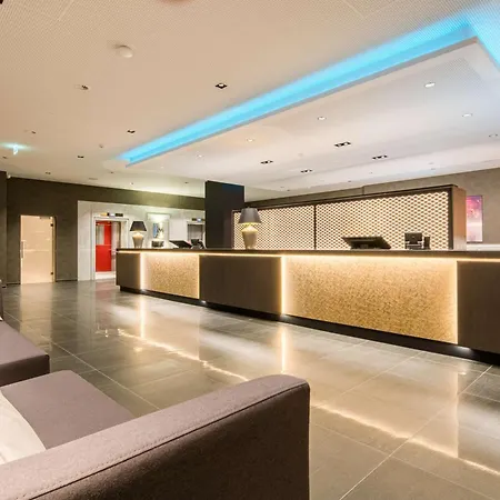 Отель Western Premier Leonhard 4*