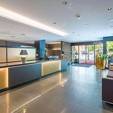 Western Premier Leonhard Отель 4*