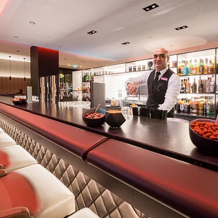 Western Premier Leonhard Отель 4*