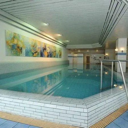 Western Premier Leonhard 4*