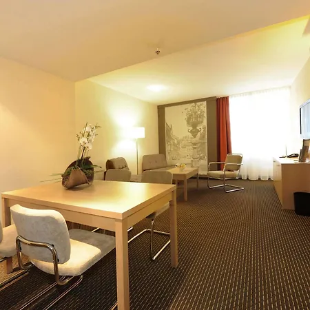 Western Premier Leonhard