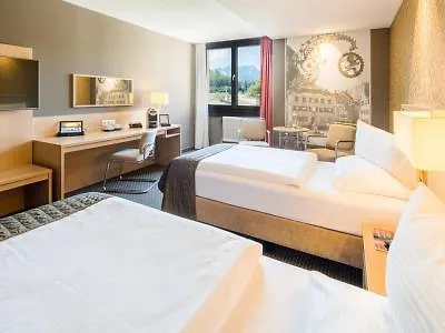 Western Premier Leonhard 4*