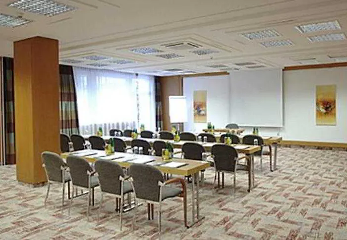 Western Premier Leonhard